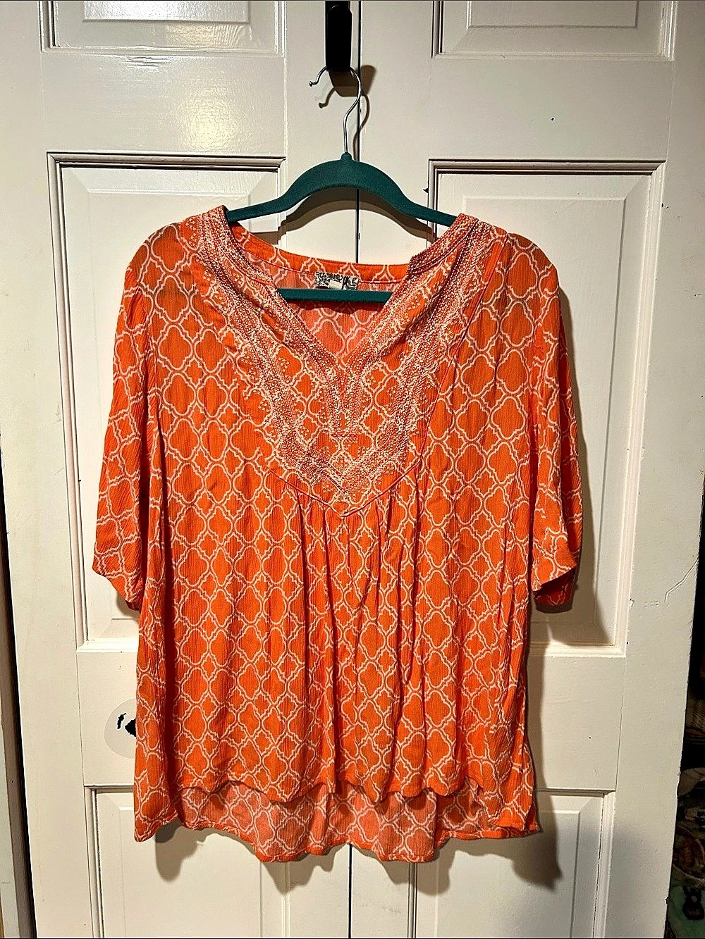 Peach/Coral and White One World Women's Geometric Tunic Size Medium